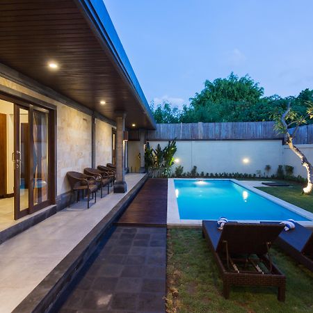 Paisa Villa Seminyak Exterior photo