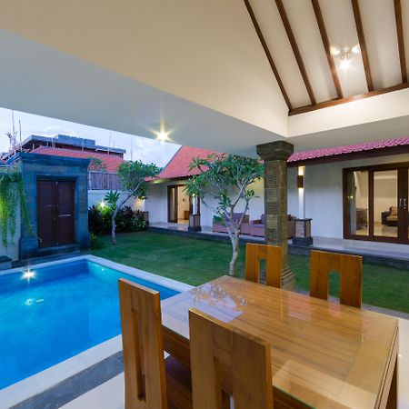 Paisa Villa Seminyak Exterior photo